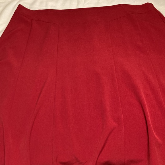 Catos red skirt - Picture 4 of 5